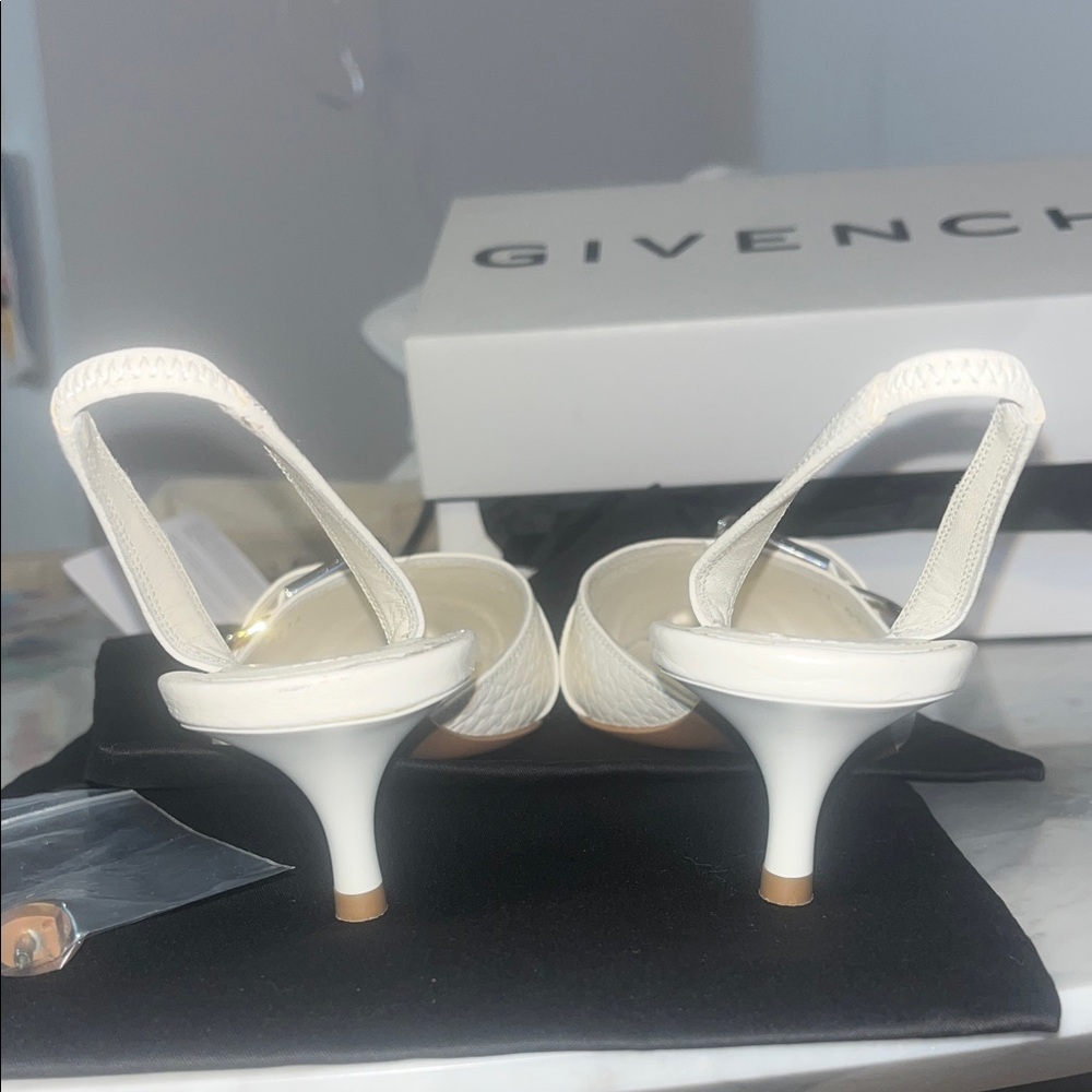 Givenchy White Box with Black Logo - Picture 10 of 16